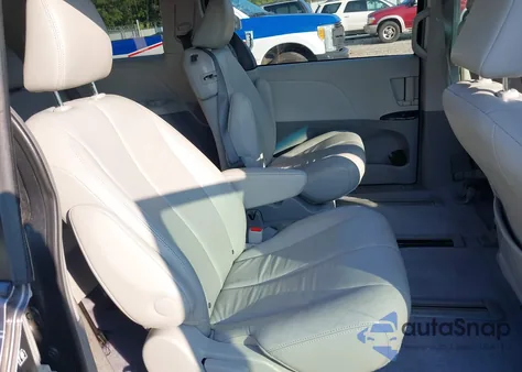 2013 Toyota Sienna L V6 7 Passenger from USA, damaged, VIN 5TDZK3DC3DS313019